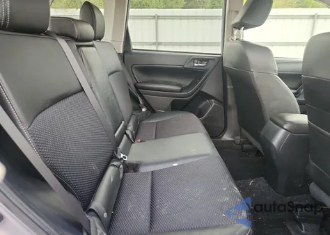 2016 Subaru Forester 2.0Xt Premium z USA, uszkodzony, nr VIN JF2SJGDC9GH446129